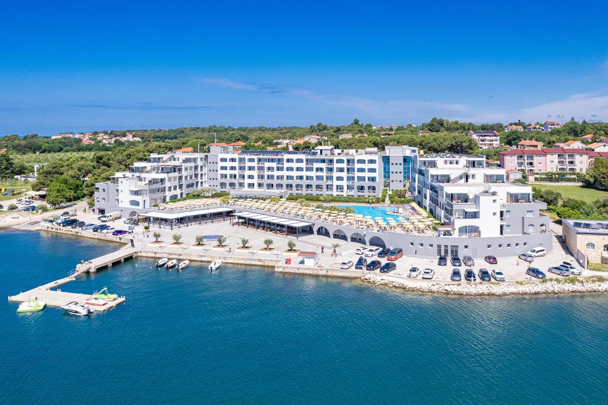 Family Resort Del Mar Banjole Εξωτερικό φωτογραφία