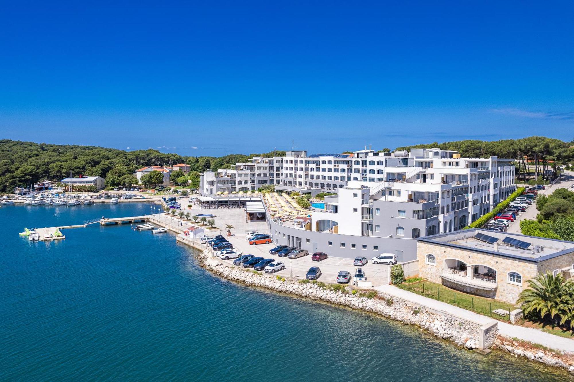 Family Resort Del Mar Banjole Εξωτερικό φωτογραφία