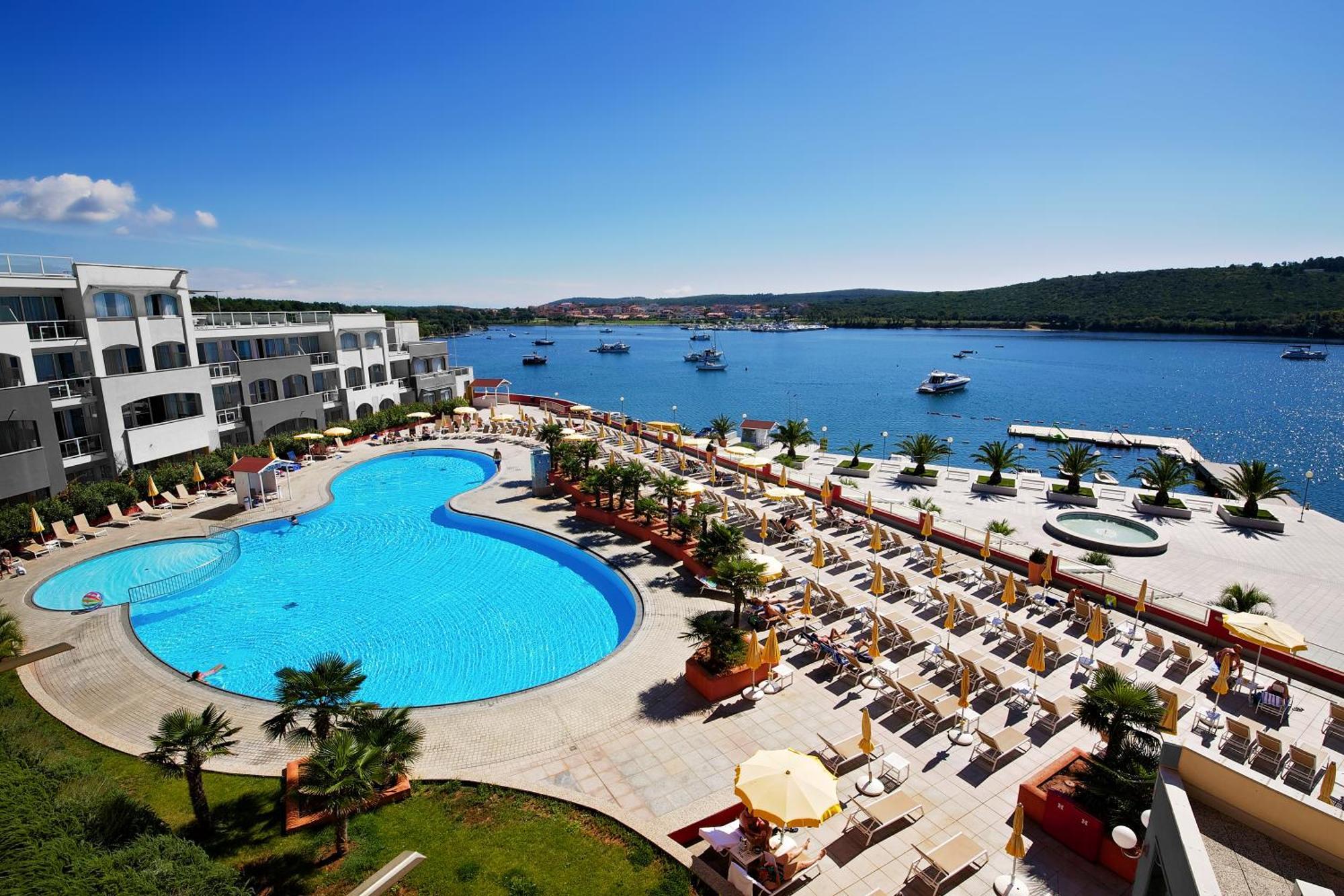 Family Resort Del Mar Banjole Εξωτερικό φωτογραφία