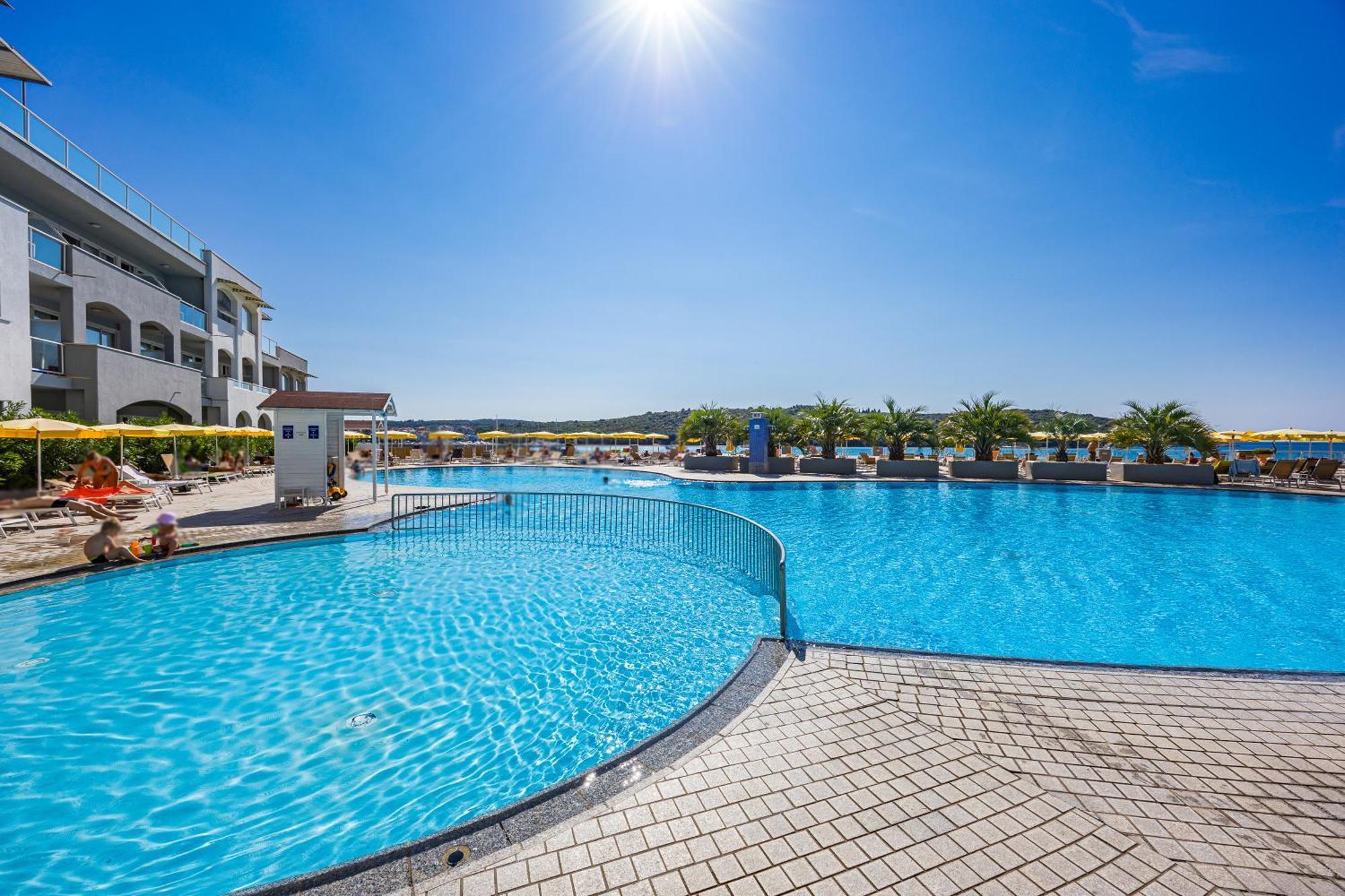 Family Resort Del Mar Banjole Εξωτερικό φωτογραφία